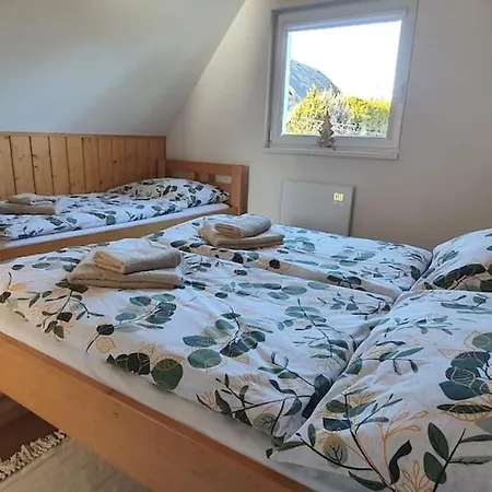 6 * Veľký Slavkov