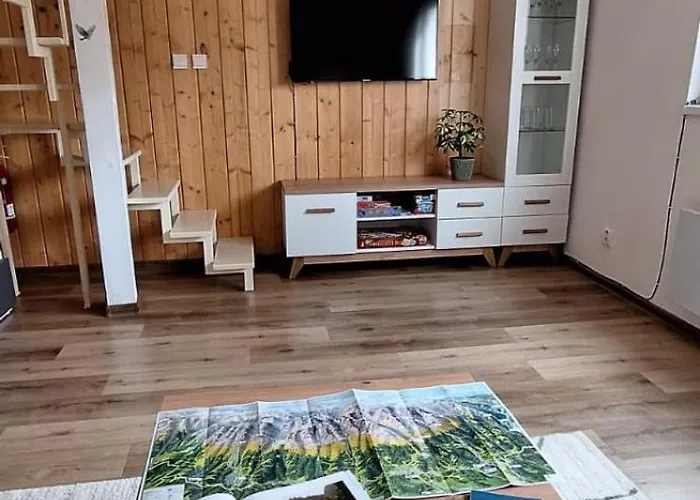 6 * Veľký Slavkov
