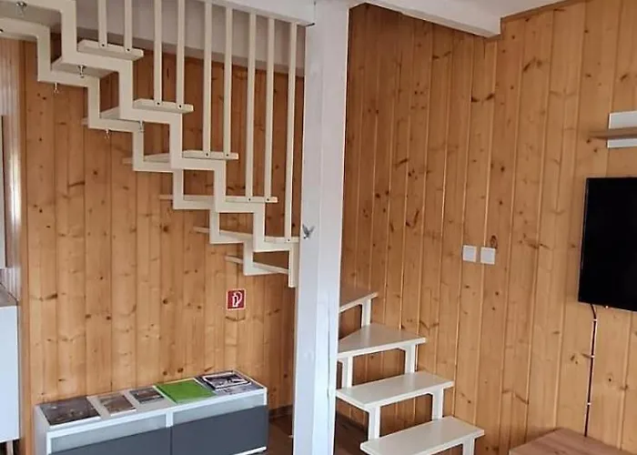 6 * Veľký Slavkov